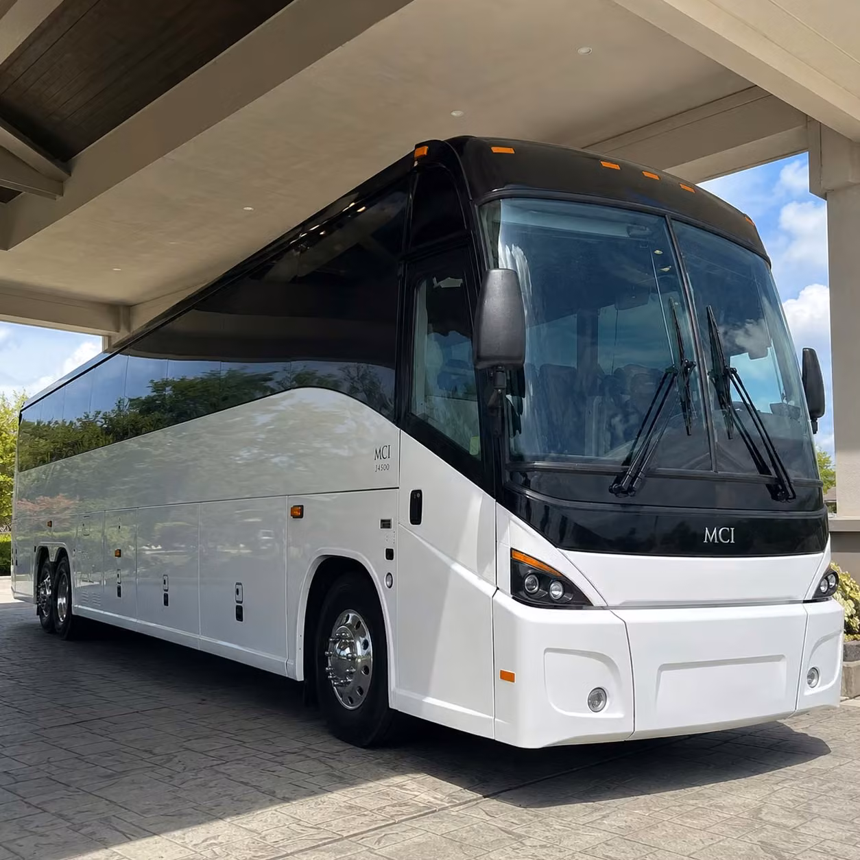 long distance and regional employee transportation from waterbury to hartford new haven and beyond