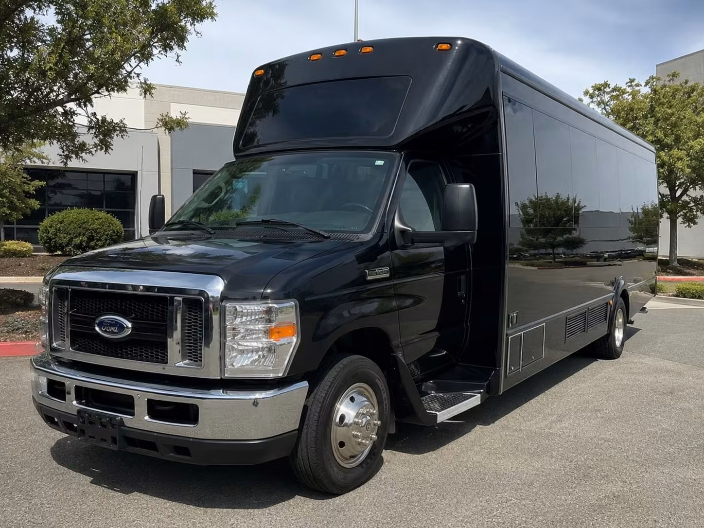 party buses for prom night in waterbury are ready and waiting